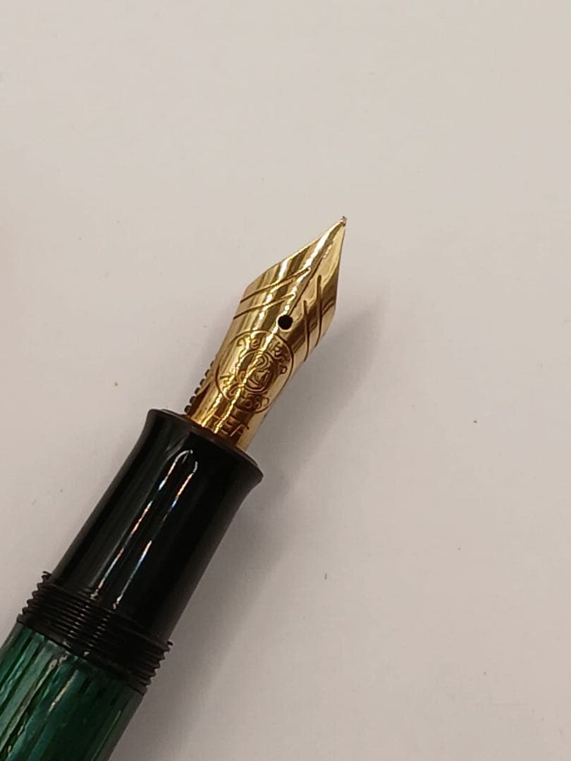 ペリカン万年筆、ドイツ、14C 585 HEF ペン先。