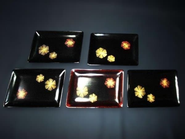 輪島塗 亀甲松 沈金 銘々皿 五枚 本漆器 天然木 茶道具 未使用 共箱