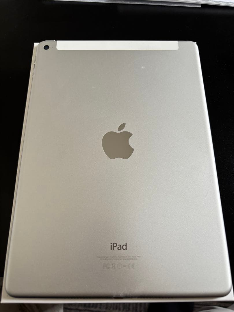 iPad本体 iPad AIR2 wifi + Cellular 64GB