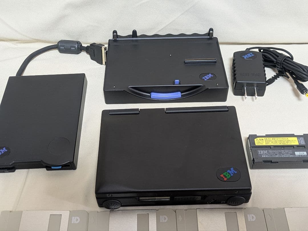 IBM Palm Top PC110 本体、ポトリ、フロッピー、電源アダプター他