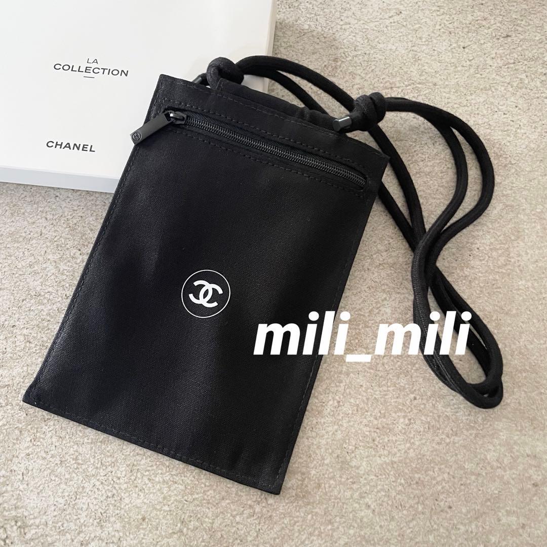 CHANEL／パスポートケース　ブラック　ノベルティ　シャネル　スマホケース