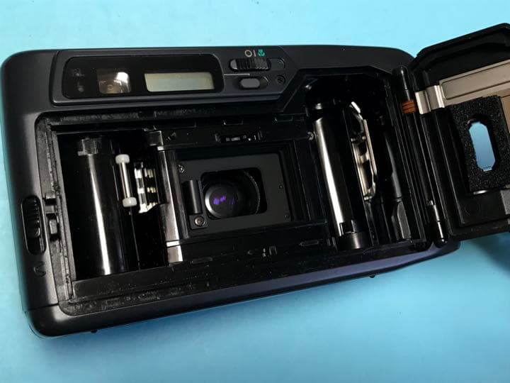 かわいい！　マクロ撮影も可能！　使いやすいカメラ　PENTAX zoom60