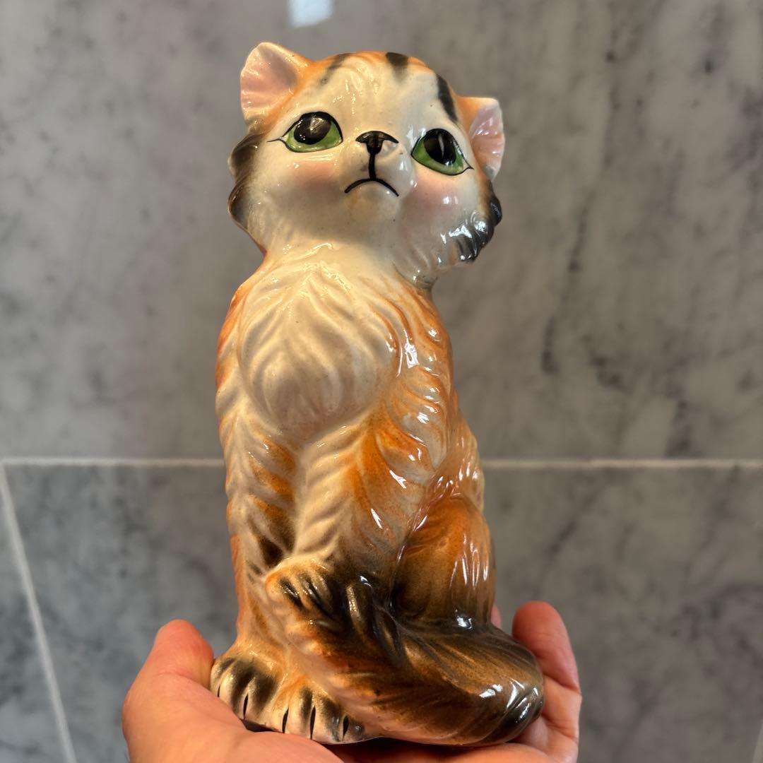 アメリカ80年代ビンテージ手描きの瞳が可愛らしく上品な猫ちゃん陶器