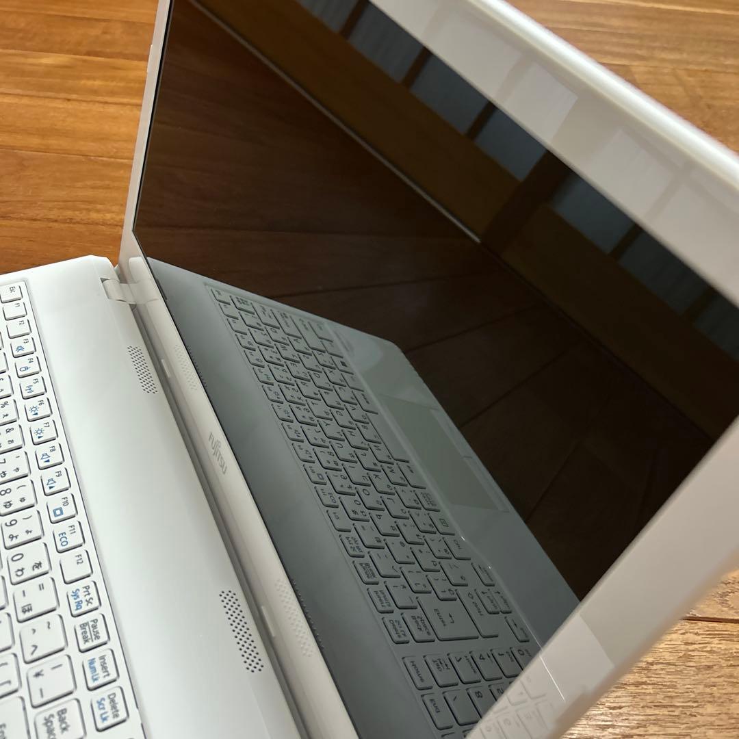 その他ノートPC本体 FMVA30D3W2