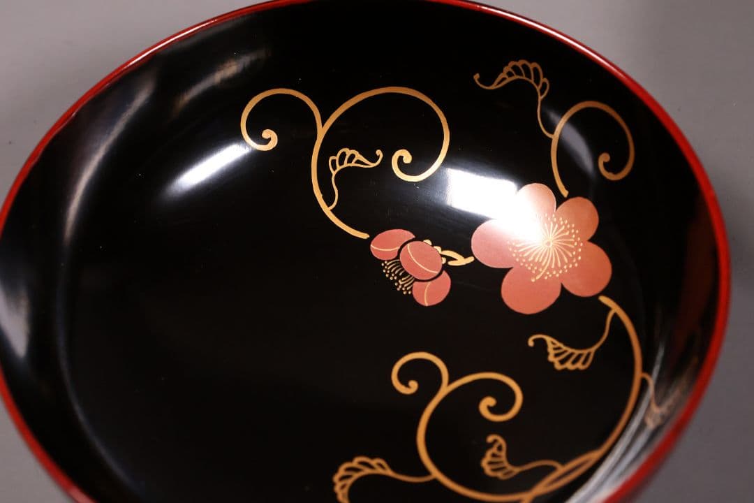 【MA488】漆芸 木製漆器 梅唐草蒔絵 木皿 五客 11.9cm 黒塗 溜塗