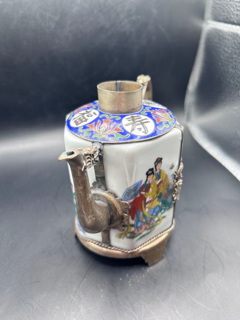 【大清乾隆年製】粉彩美人図 六角銀装飾ポット 龍鳳凰 彫金 足銀 225g
