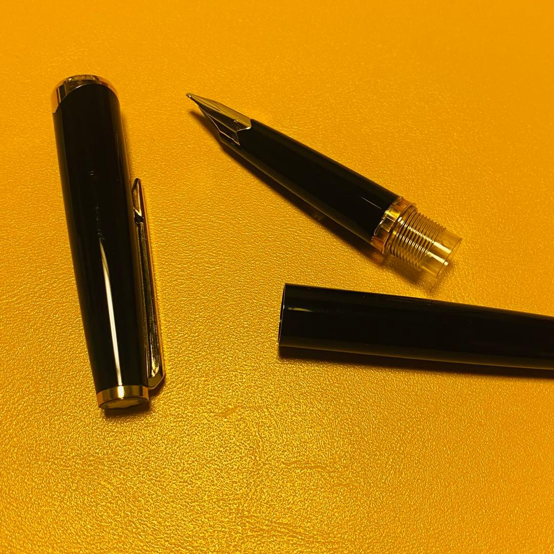 モンブラン　マイスターシュテュック　121 ブラック　MONTBLANC