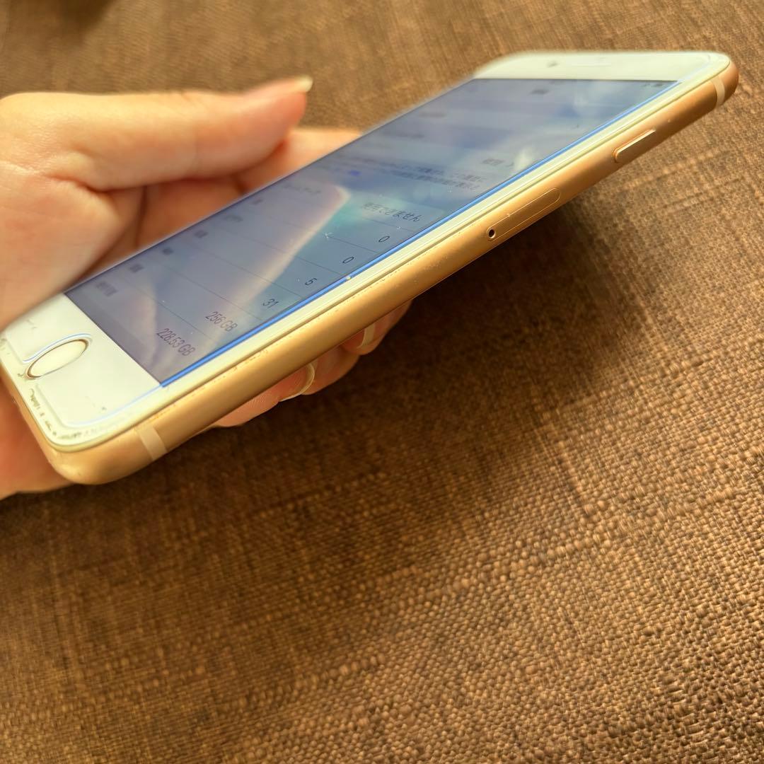 iPhone 8 Gold 256 GB SIMフリー