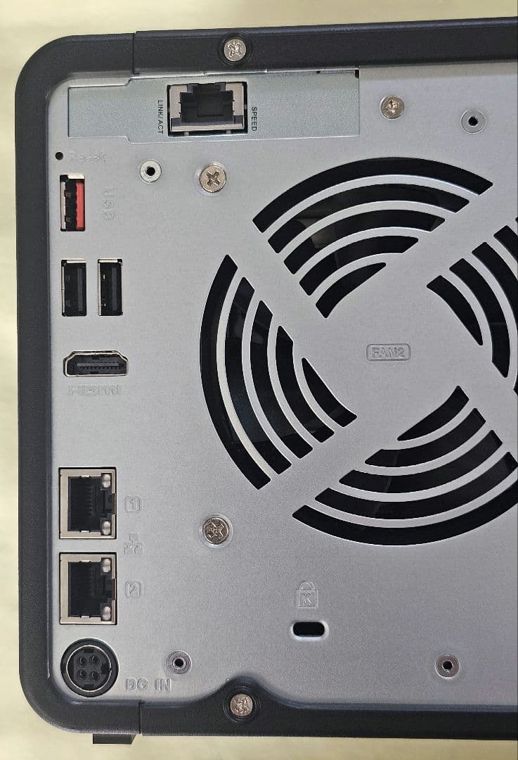 QNAP TS-664 6ベイNAS 16GB 2.5GbE 10G増設済み