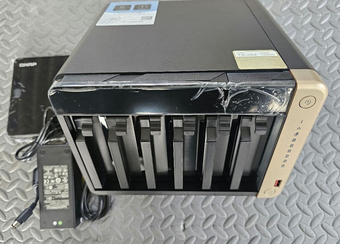 QNAP TS-664 6ベイNAS 16GB 2.5GbE 10G増設済み