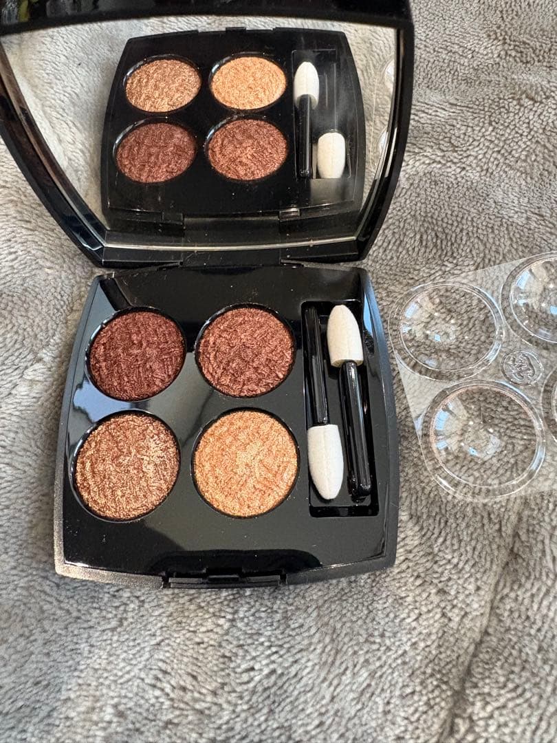 CHANELLESOMBRESTWEED アイシャドウパレット01ノベルティ付き
