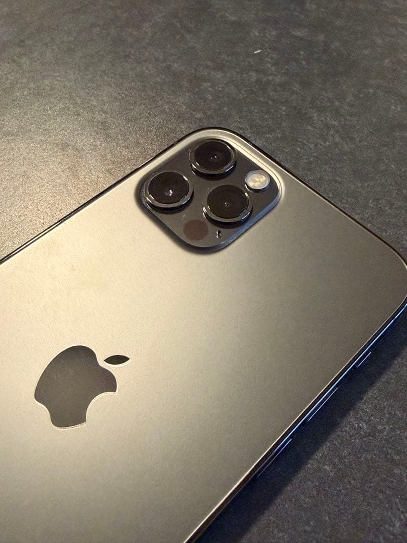 k*z様 Apple iPhone 12 Pro グラファイト 本体