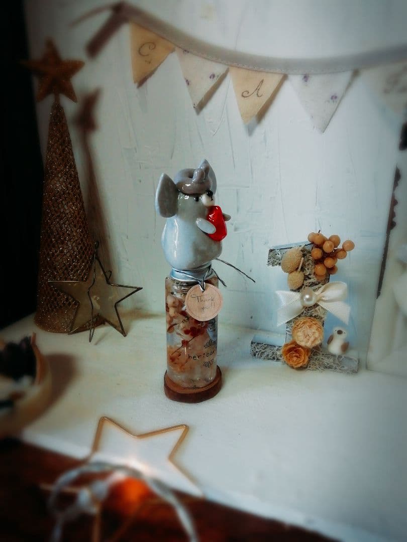 チンチラnezumiイチゴを貰う☆ハーバリウム♫