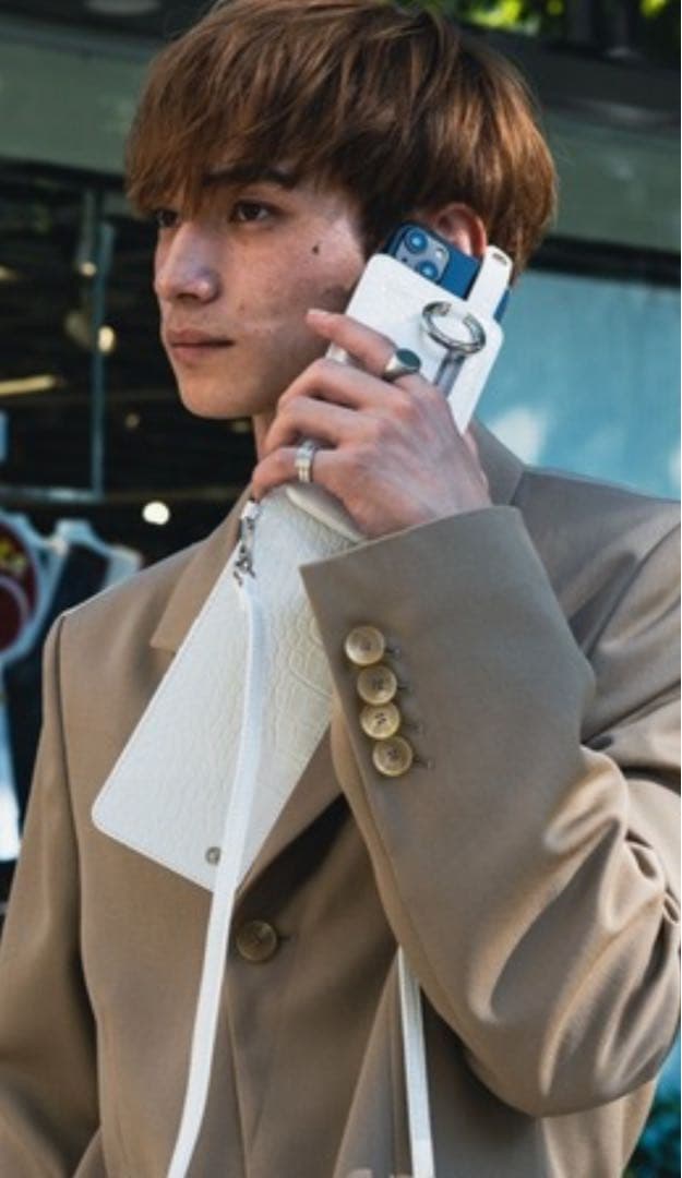 ajew 別注 クロコ ひも付き マルチ対応 Mサイズ スマホケース