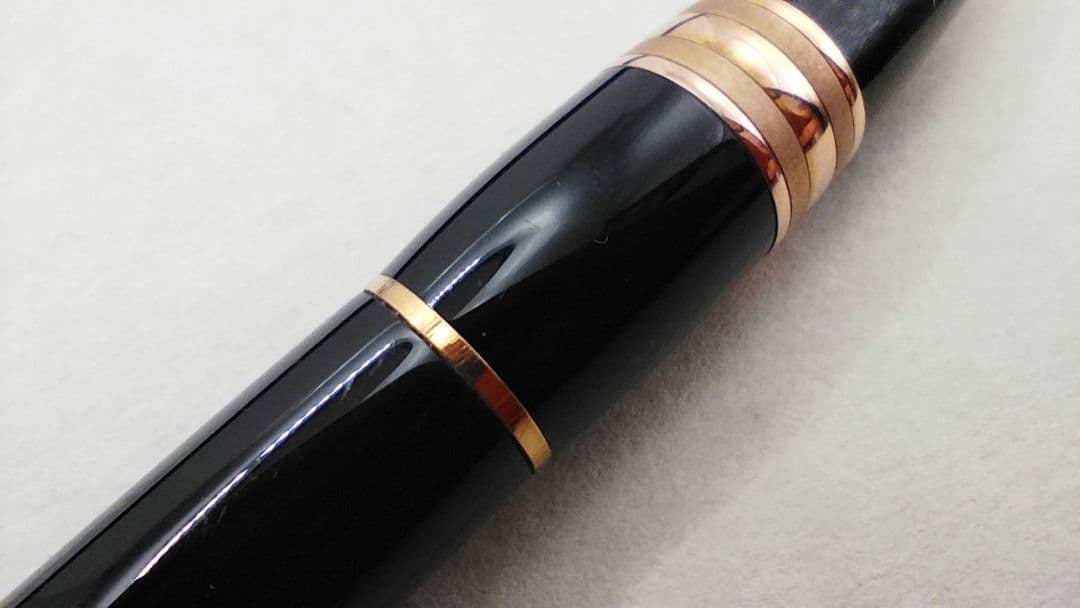 MONTBLANC　モンブラン　スターウォーカーレジンレッドゴールドボールペン