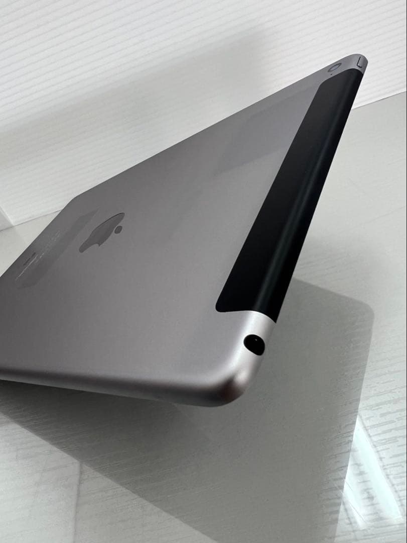 iPadAir2 64GBWi-Fi+CellularスペースグレイSIMフリー