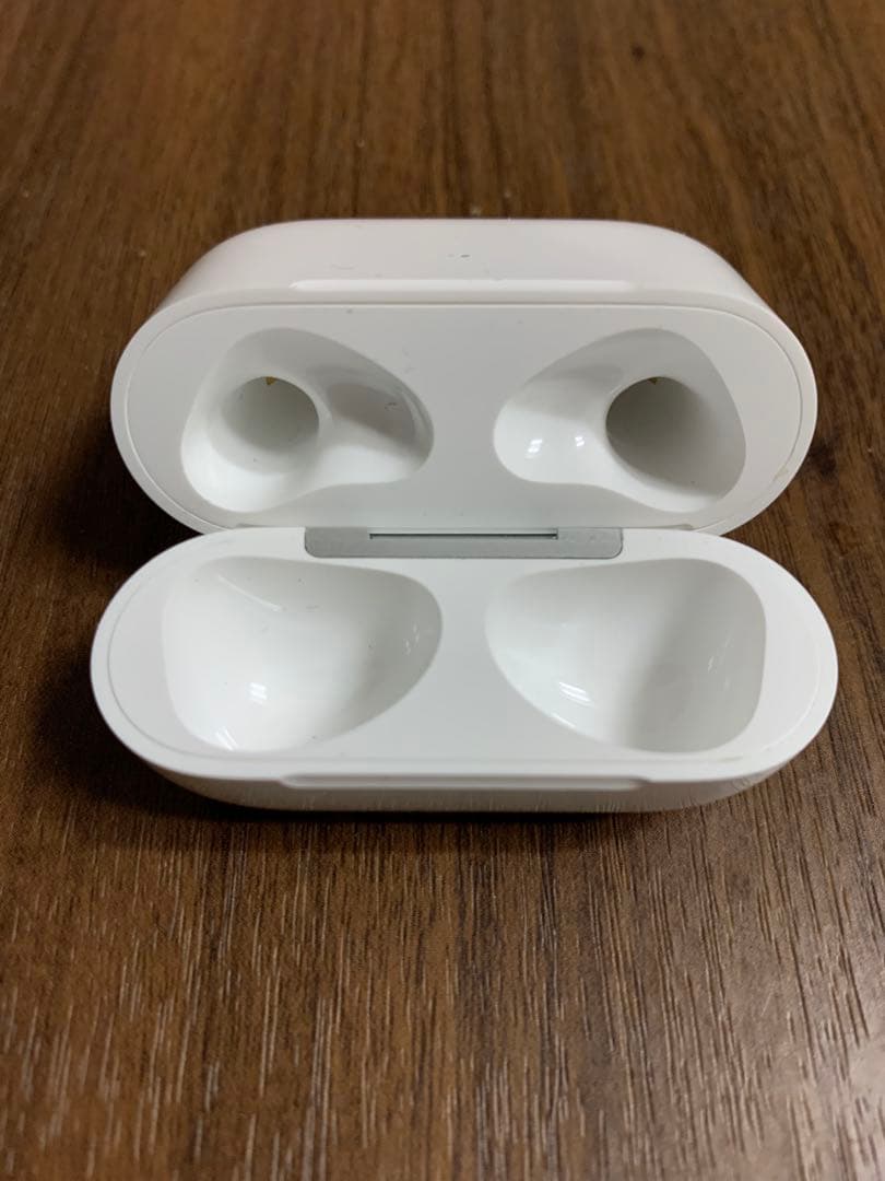 【純正】Apple AirPods (第3世代) 充電ケース付 付属品あり