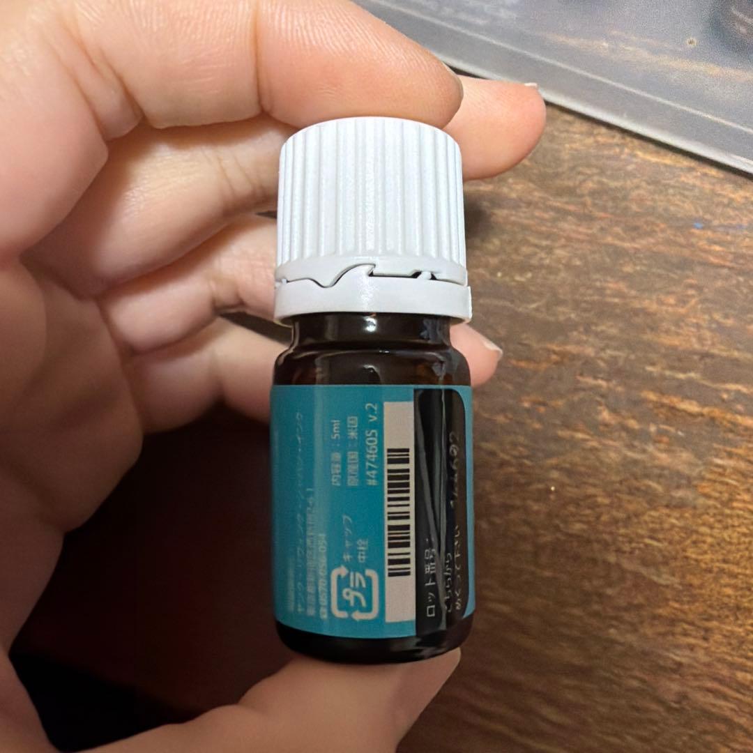 Young Living ハワイアン サンダルウッド 5ml