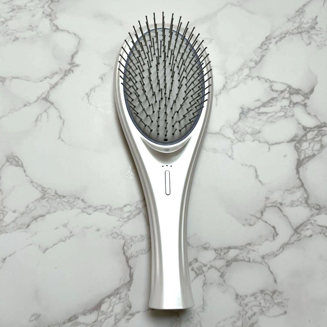 美品！wavewave EMSブラシ エア ヘアブラシ スカルプ マイナスイオン