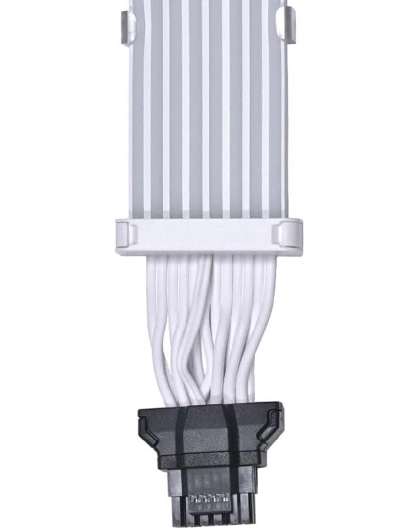LIANLI ARGB STRIMER PLUS V2 12VHPWRケーブル