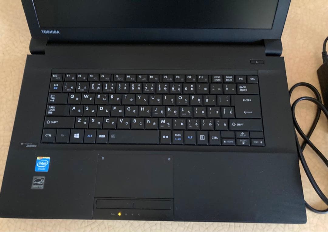 東芝　dynabook Satellite 15.6型　　　　　　ノートパソコン