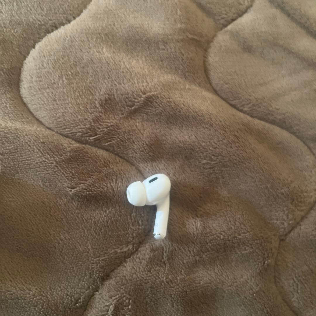 Apple AirPodsPro第二世代　本体+右耳【正規品】