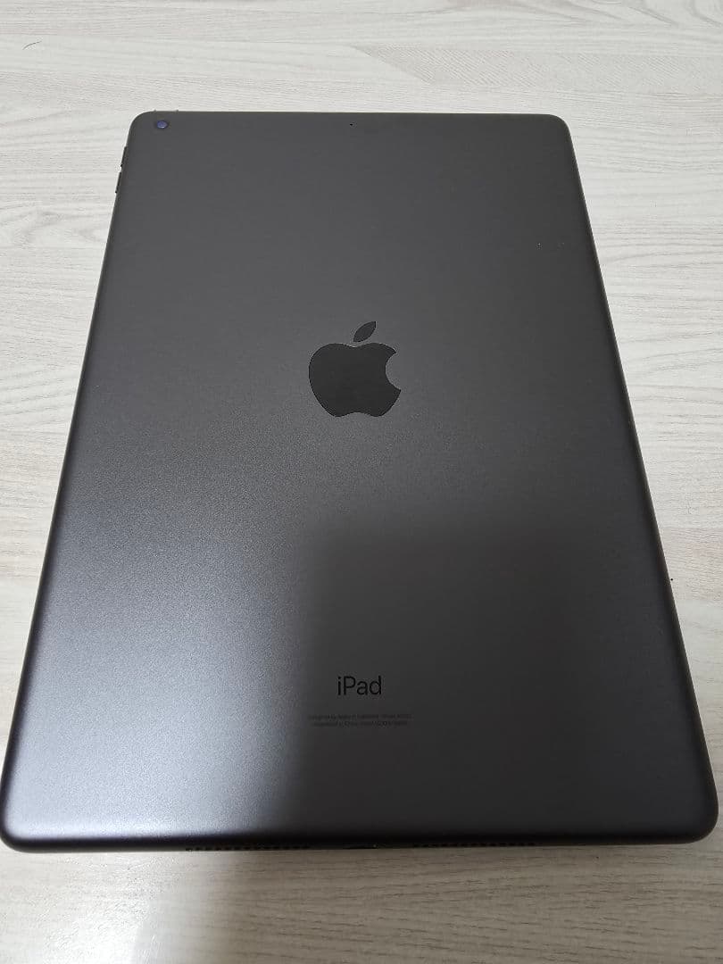 Apple iPad スペースグレー 本体　第9世代　Wi-Fiモデル