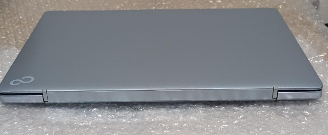 富士通 軽量ノートPC 12世代 i7 /512GB/16GB CH90/H3