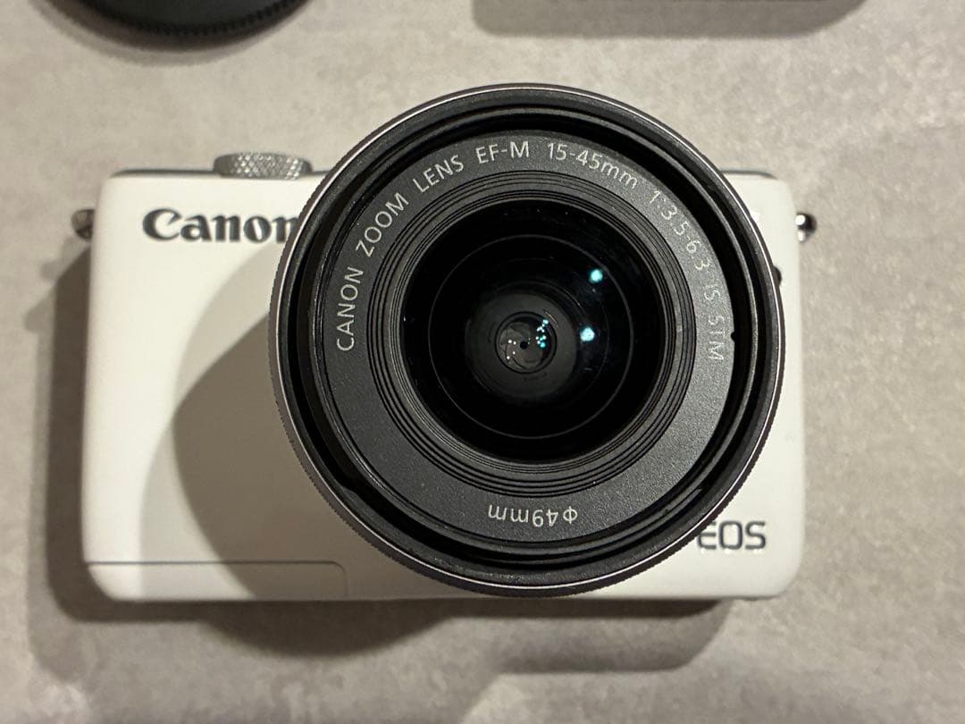 Canon EOS M10 ホワイト 15-45mmレンズキット
