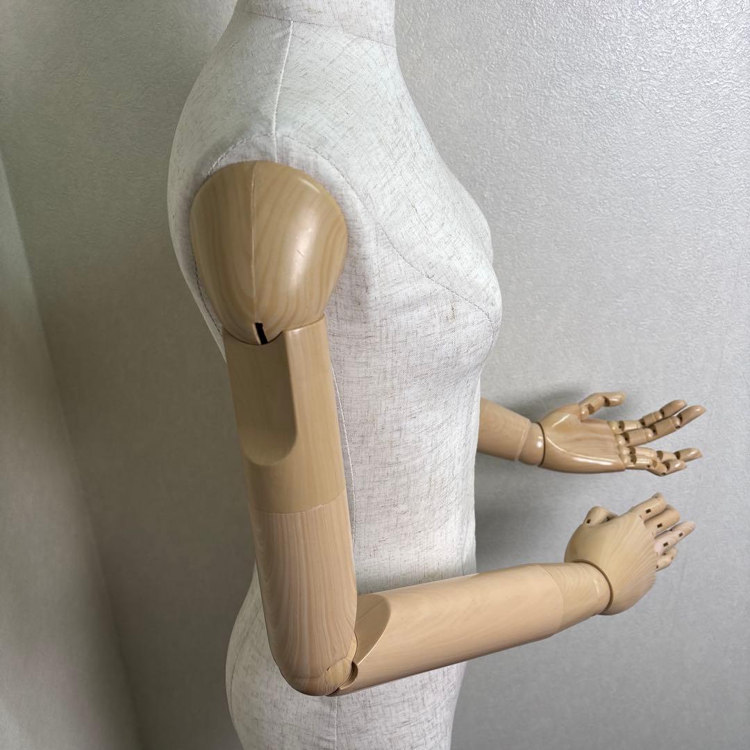 S*A様 腕付き　腕可動式　マネキン 上半身用　女性 　腕付き 上半身 トルソー