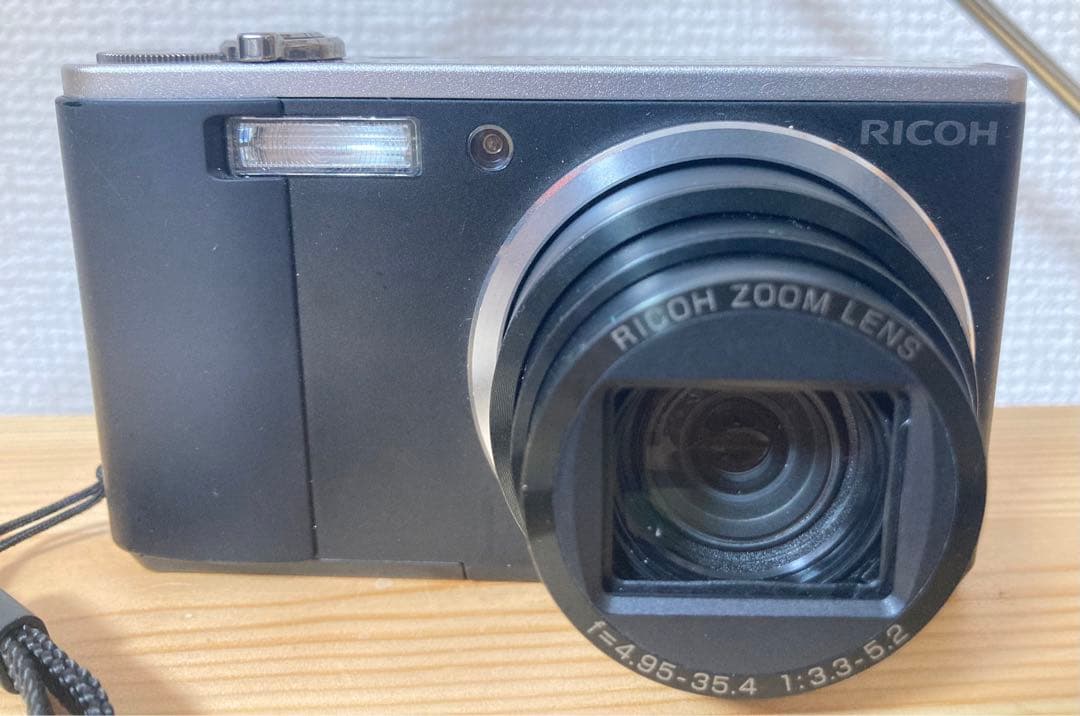 ☆良品！！ RICOH R8 リコー コンパクトデジタルカメラ コンデジ レトロ