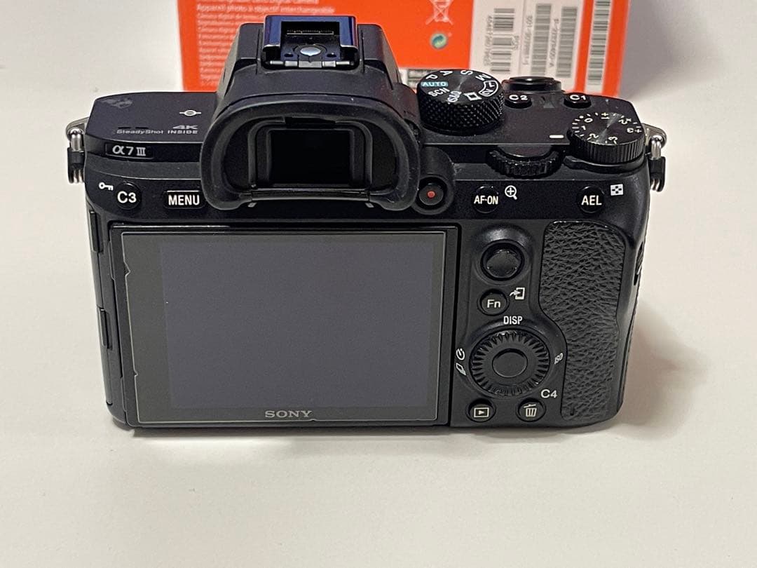 [山田様購入待ち]中古ソニーα7Ⅲ[シャッター24万弱]sony α7ⅲ