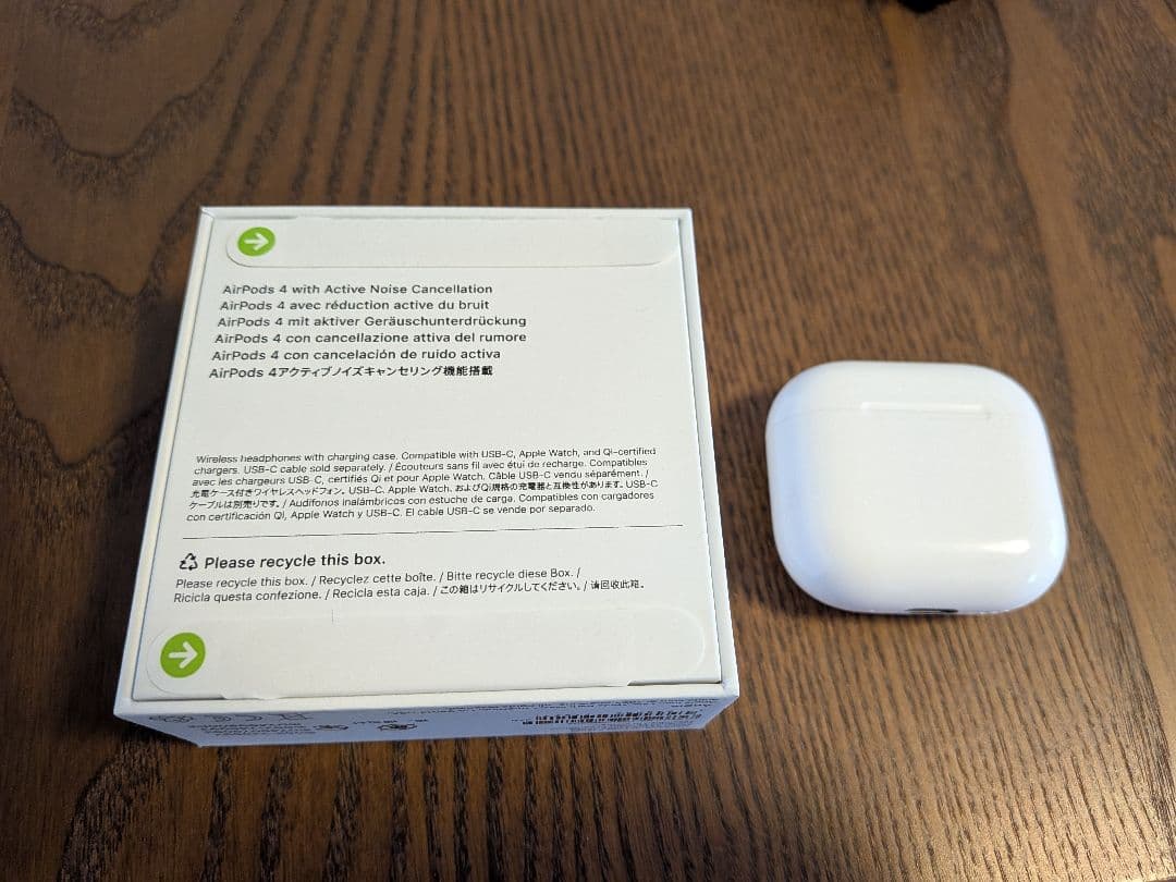 【美品】AirPods4 アクティブノイズキャンセリング搭載 保護ケース付き