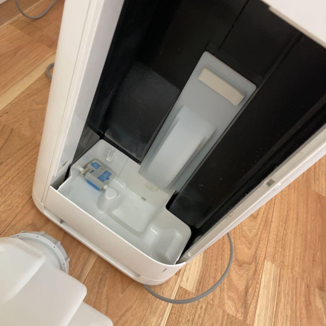 定価40000円。2019年　SHARP 加湿空気清浄機　KI-LS50-W
