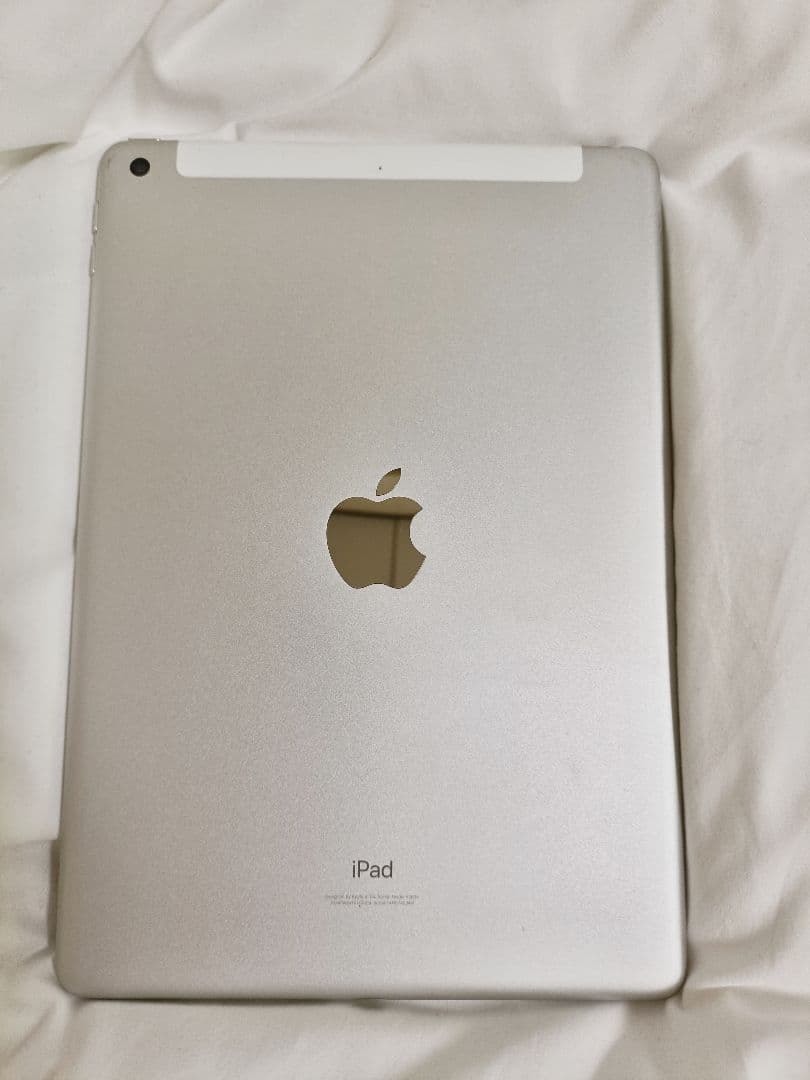iPad 第9世代 シルバー64GB 本体 + ケース + 充電器 + フィルム