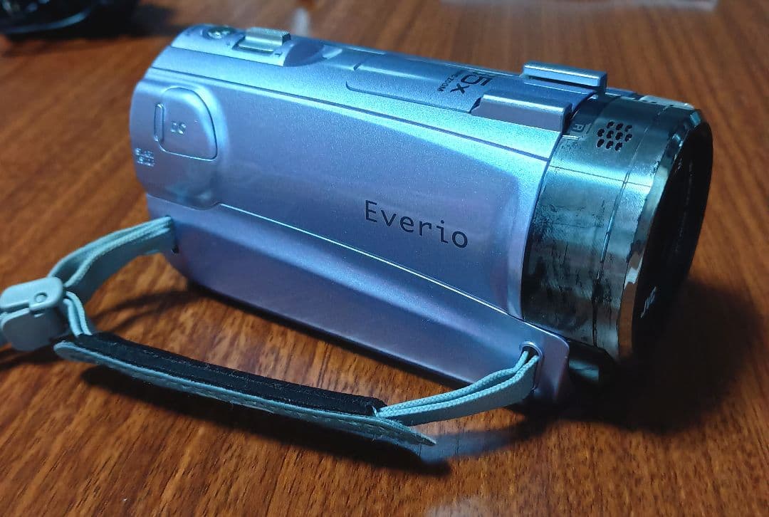 中古動作品 JVC Everio GZ-E765-V フローラルバイオレット