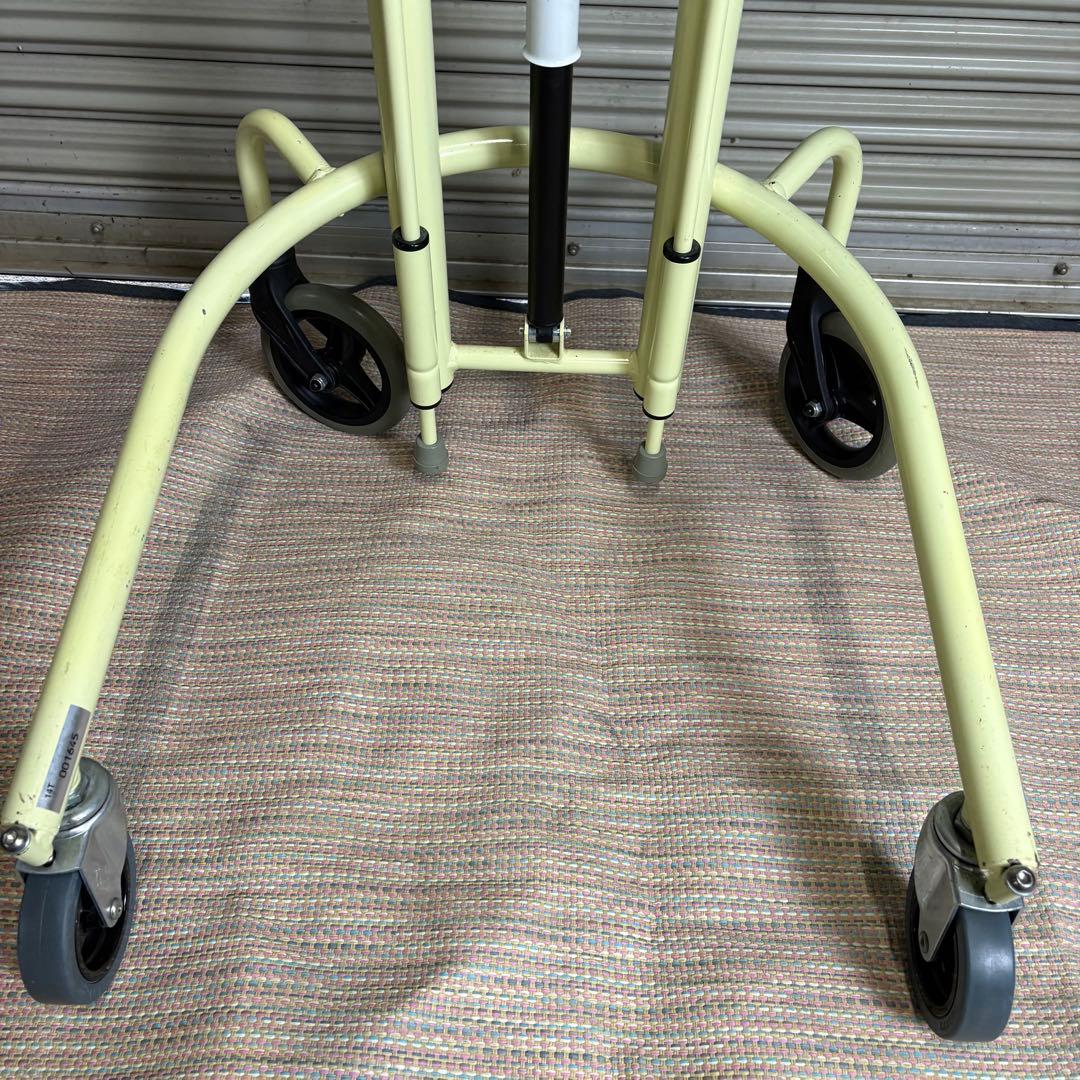【送料込】日進医療器　トレウォークスリム　室内用歩行車　歩行器