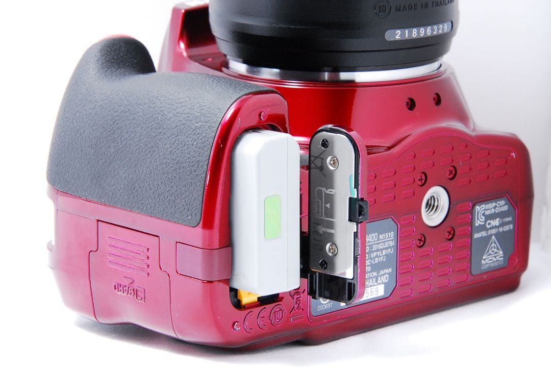 【美品】 Nikon D3400 一眼レフBluetooth スマホ転送　レッド