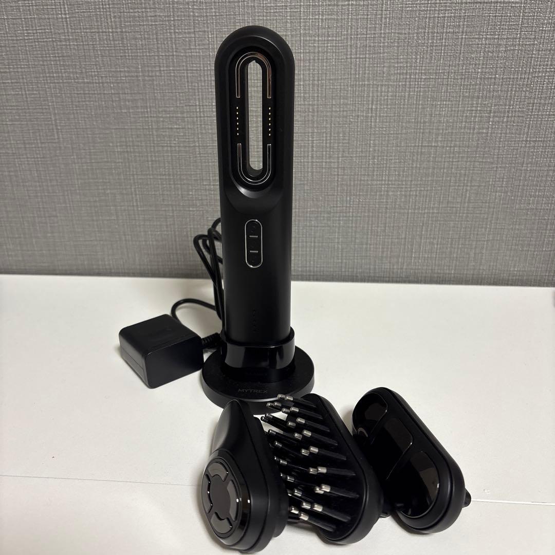 ブラック美顔器 充電器付きMYTREX