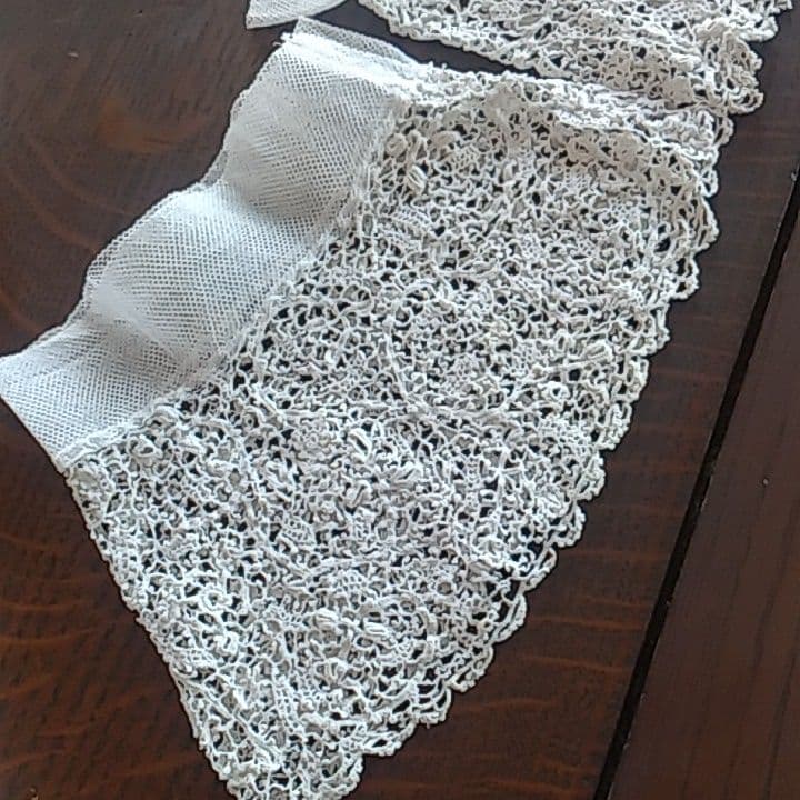 イギリスアンティーク　HONITON LACE