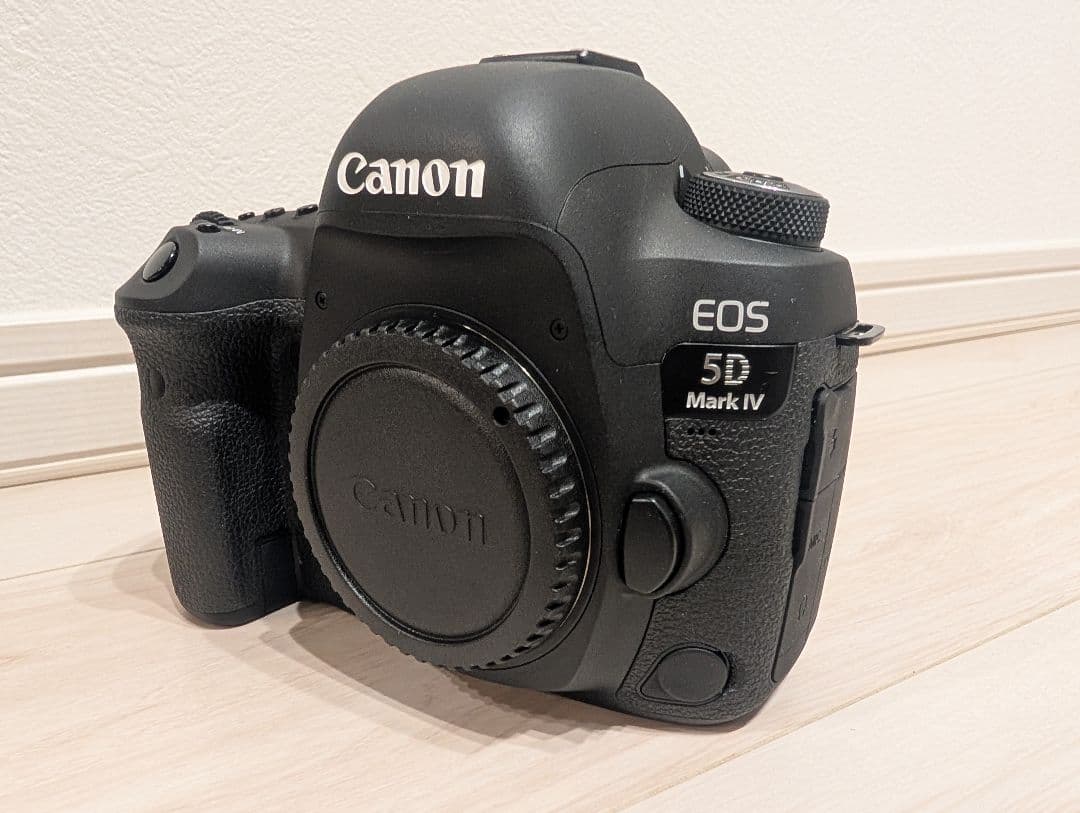 Canon　キャノン　EOS 5D Mark IV ボディ