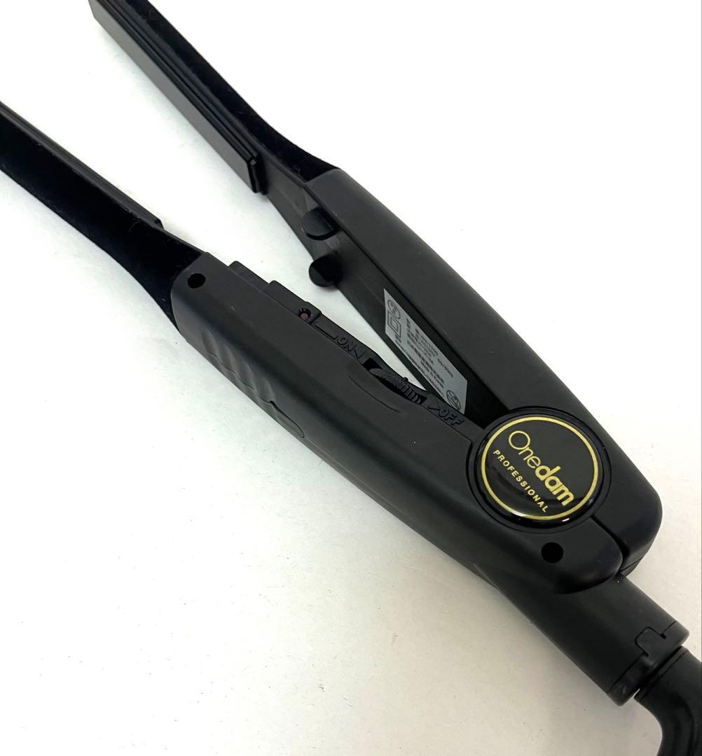 美品 送料無料 ワンダム スリムイオンアイロンAHI-1100 超軽量 11mm