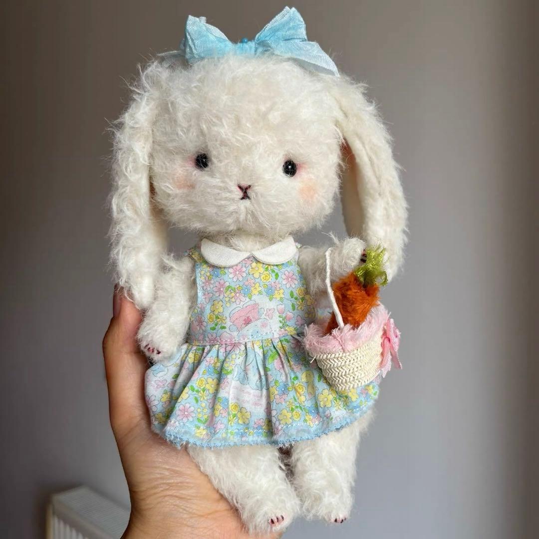 愛おしい白兎さん アーティストベア 海外作家様 ハンドメイド ぬいぐるみ バニー
