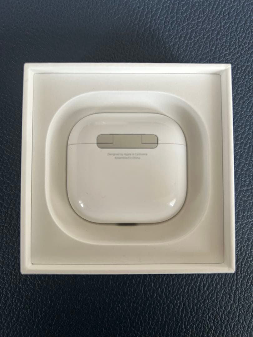 AirPods 4 MXP63J/A 充電器のみ 正規品