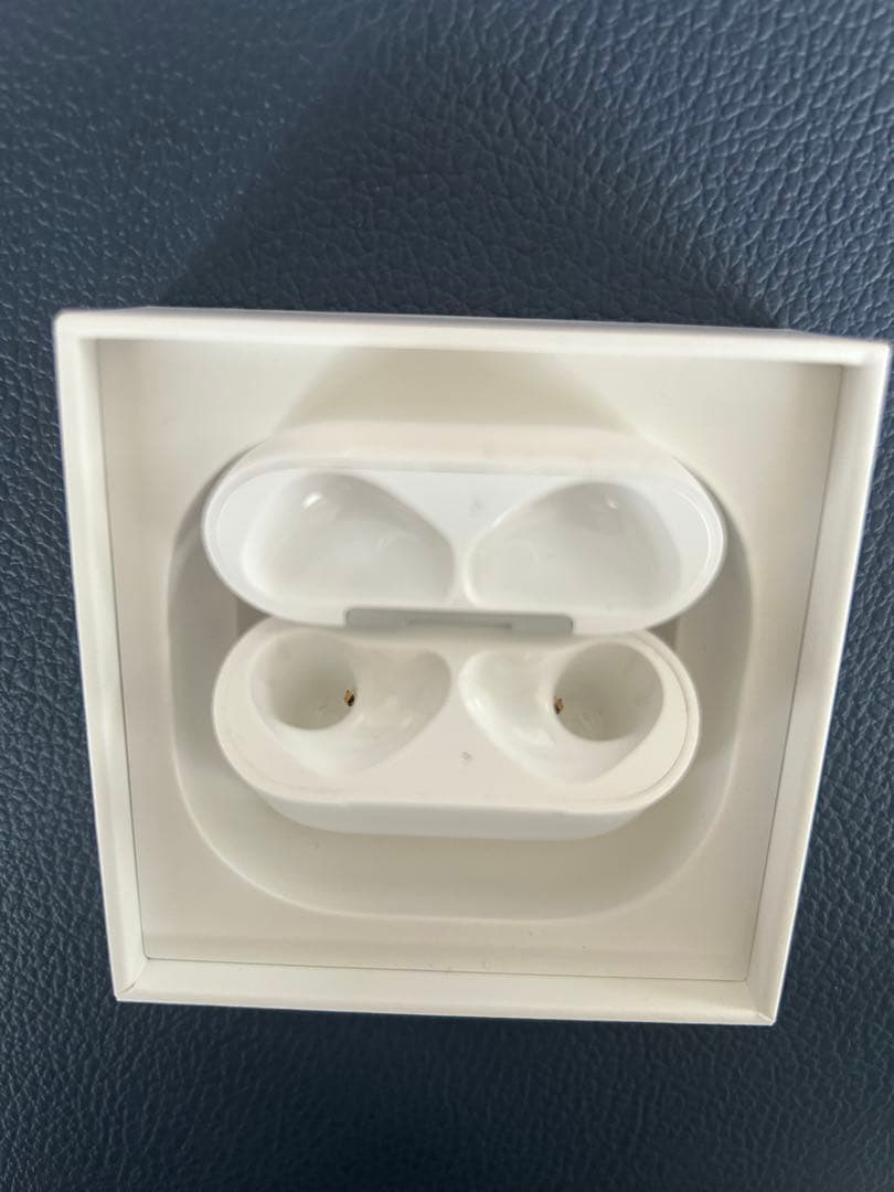 AirPods 4 MXP63J/A 充電器のみ 正規品