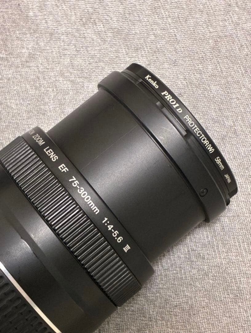 Canonズームレンズ　EF 75-300mm F4-5.6 III