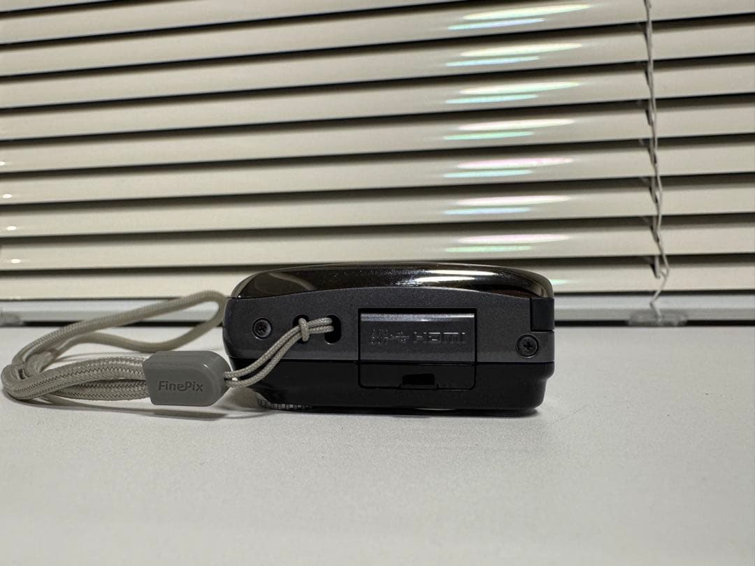 FUJIFILM FINEPIX F80EXR デジカメ
