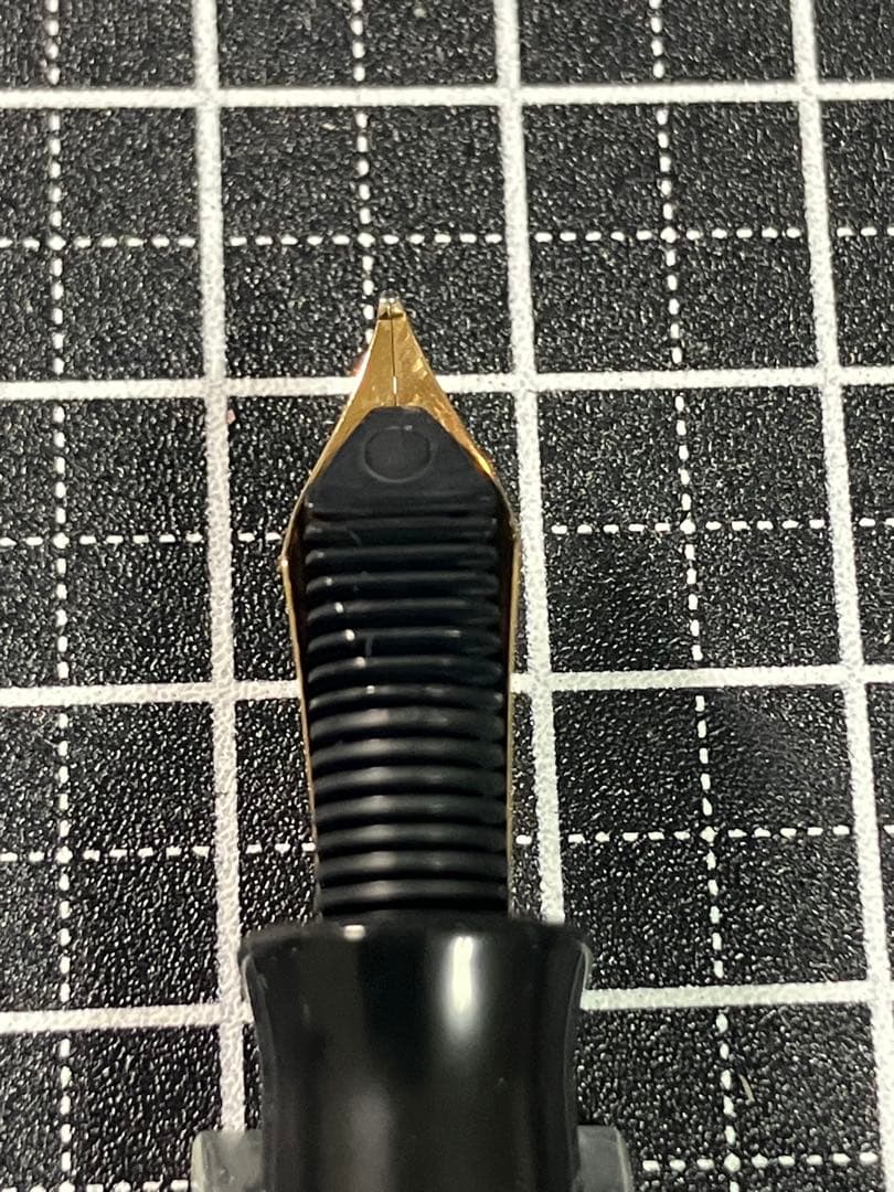 Pelikan ペリカン　1935 green F-nib