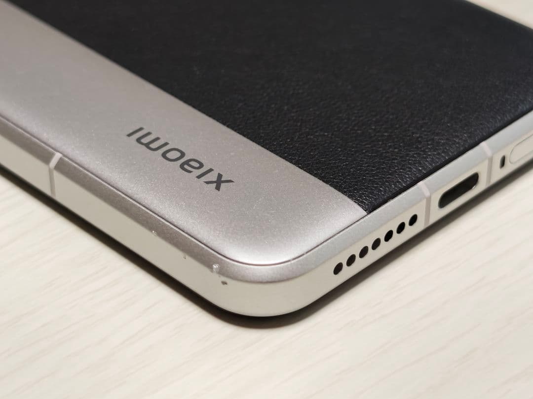 【訳アリ】Xiaomi 15 Ultra 16/512GB シルバークローム
