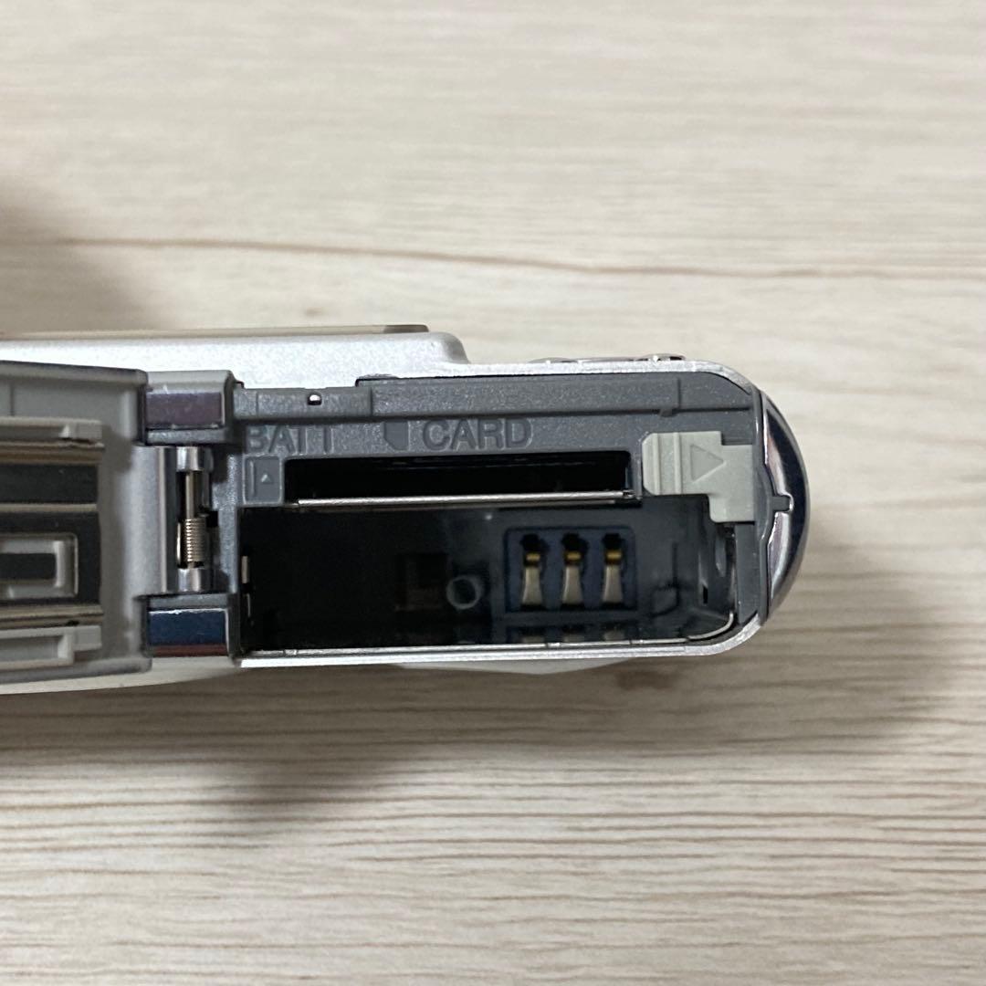 人気【美品】動作品 Panasonic LUMIX DMC-FX01 コンデジ